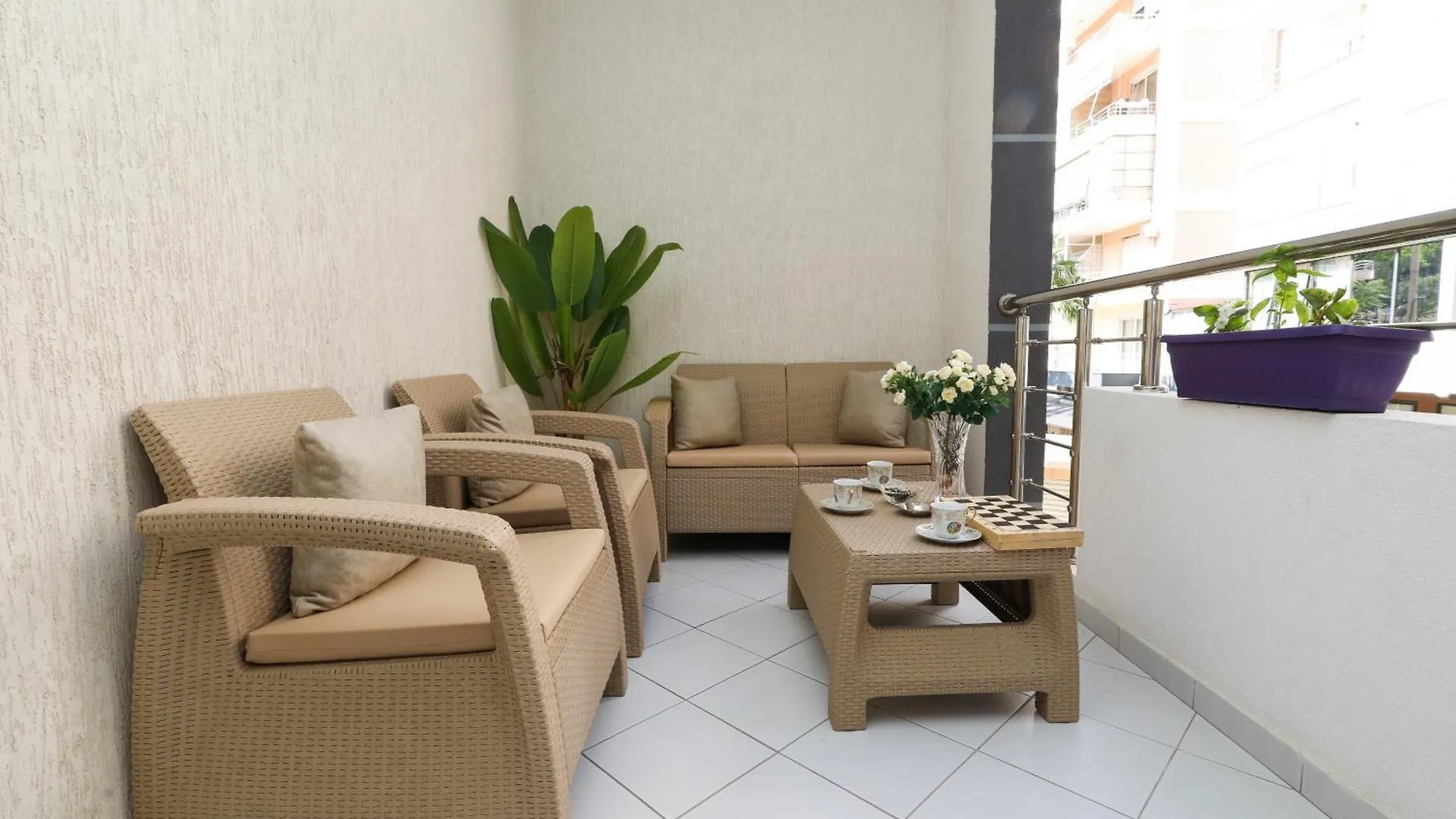 Marsi Apartment Влёра 0*,
