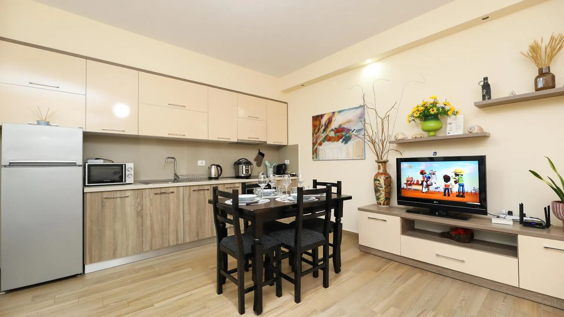 Marsi Apartment Влёра 0*,  Албания